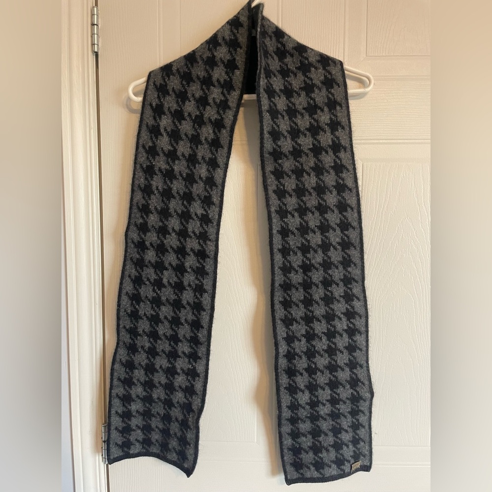 Dark Academia Houndstooth Scarf Koru Unisex Classic Preppy